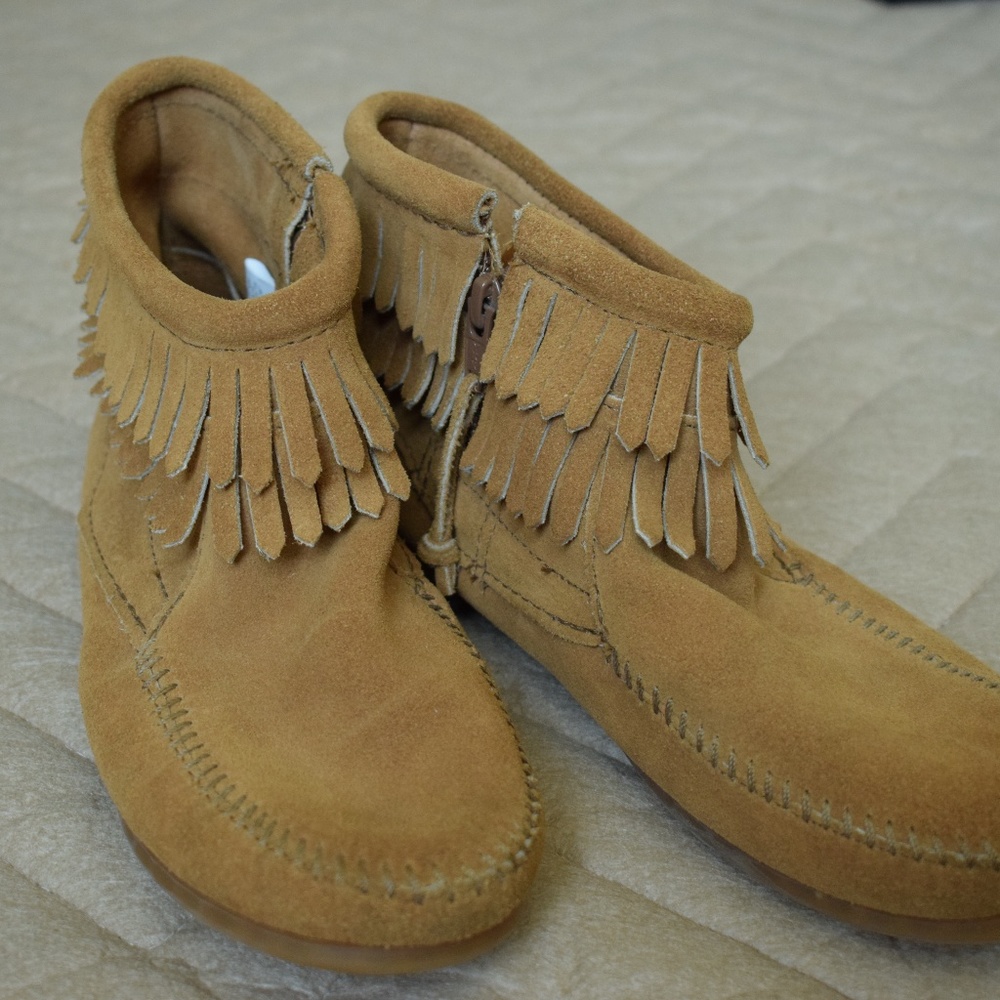 Minnetonka mocasin/ ankle booties